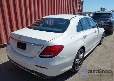 2019 Mercedes-Benz E 300 z USA, uszkodzony, nr VIN WDDZF4JB0KA622128